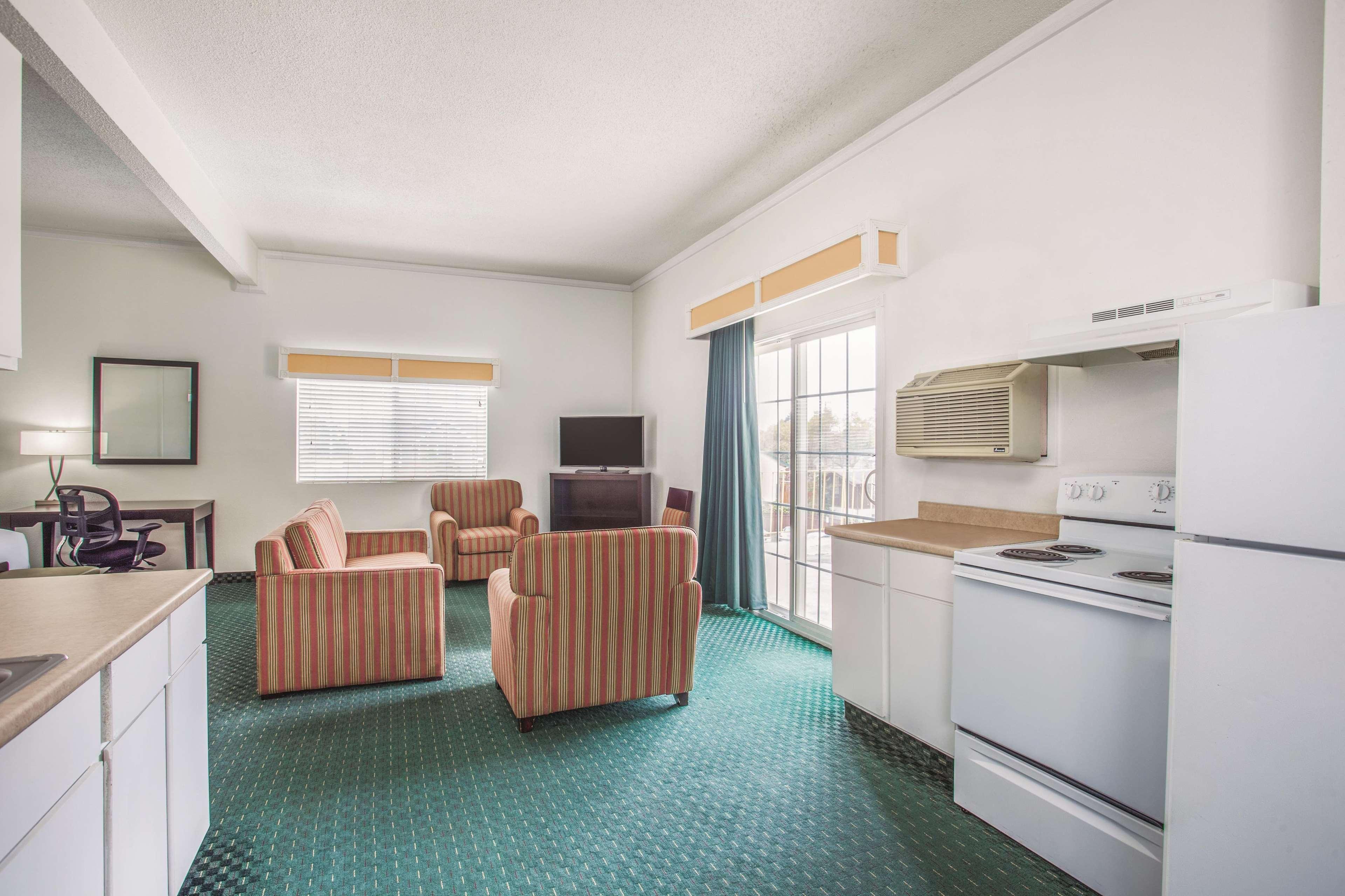 University Inn & Suites Berkeley Exteriör bild