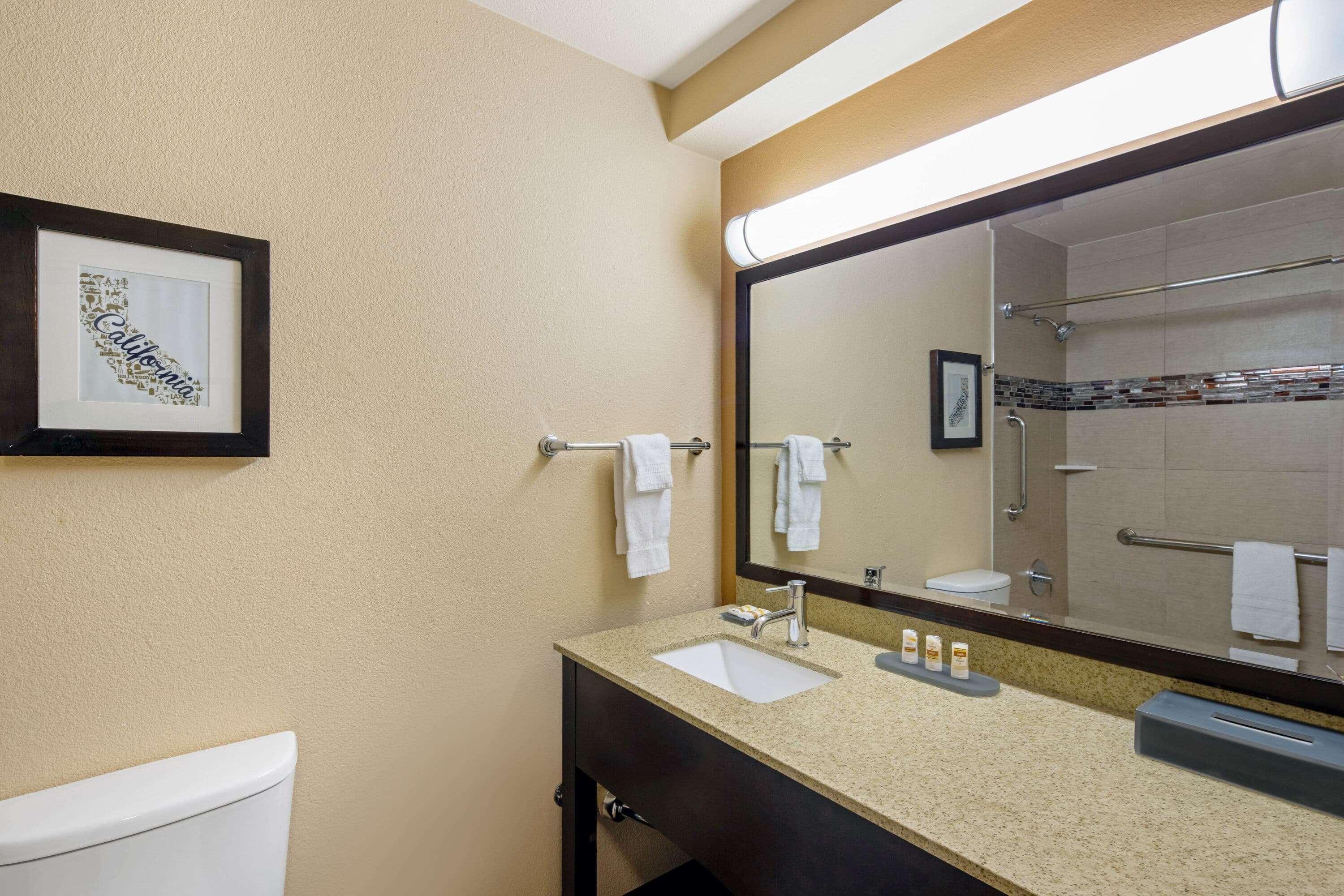 University Inn & Suites Berkeley Exteriör bild